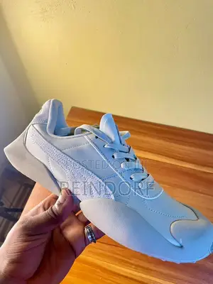 Puma Sneakers