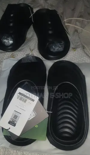 Oraimo Anti-Skid All Black Slippers (Size 42/43/44)
