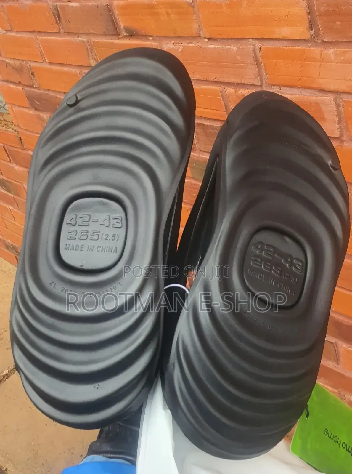 Oraimo Anti-Skid All Black Slippers (Size 42/43/44)