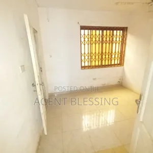 1bdrm Apartment in Golf City, Tema Metropolitan for rent