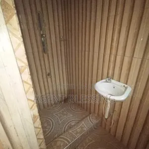 1bdrm Apartment in Golf City, Tema Metropolitan for rent