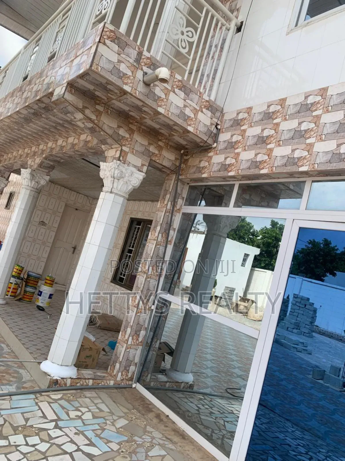 4bdrm Apartment in Adenta for rent