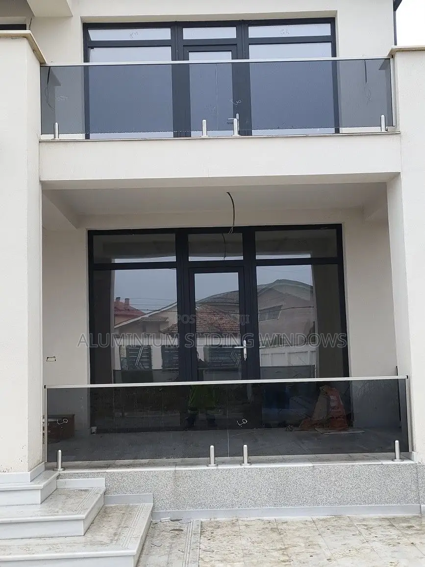 Frameless Glass Balusters