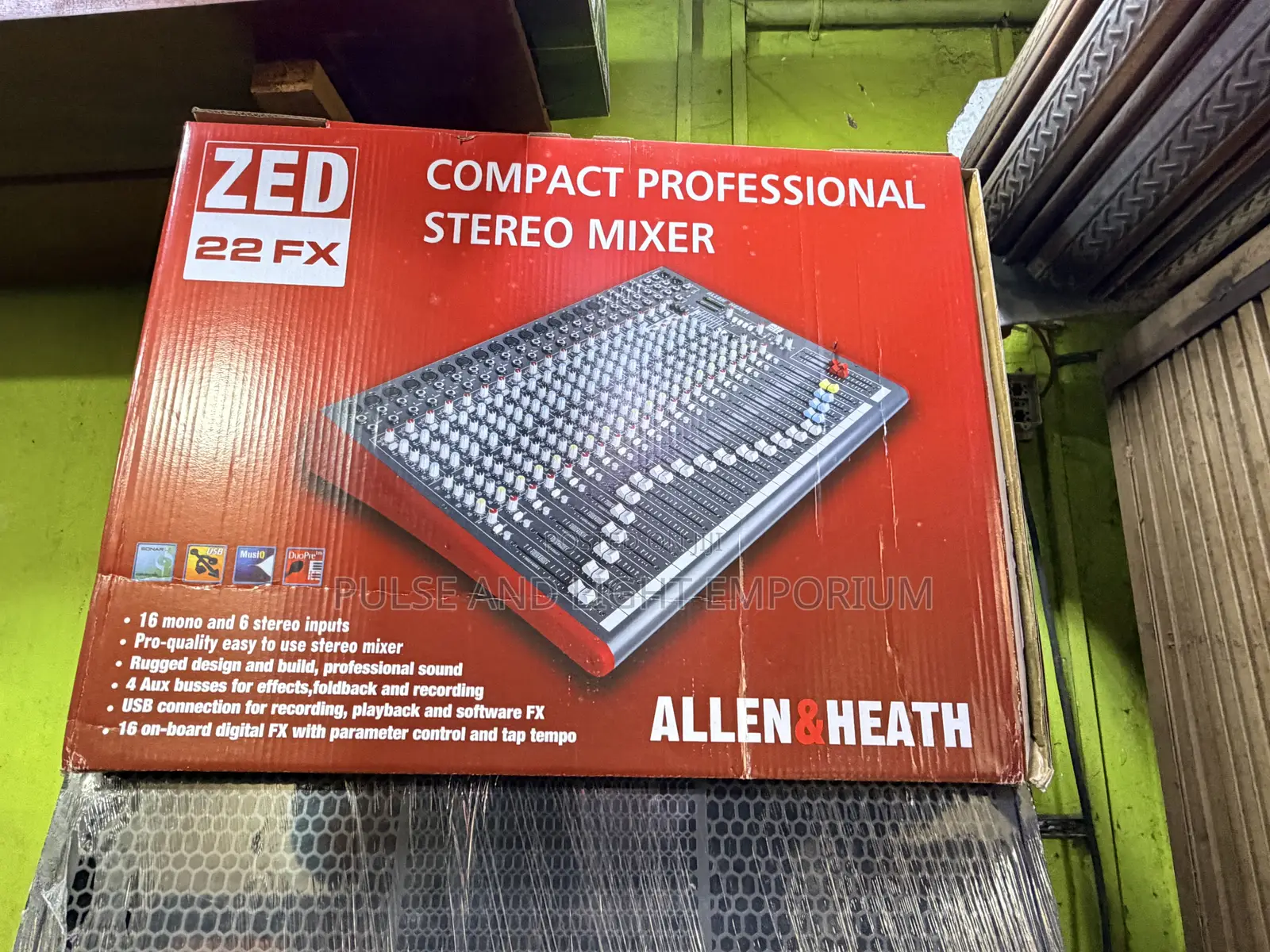 Allen & Heath Zed-22fx Compact Professional Stereo Mixer