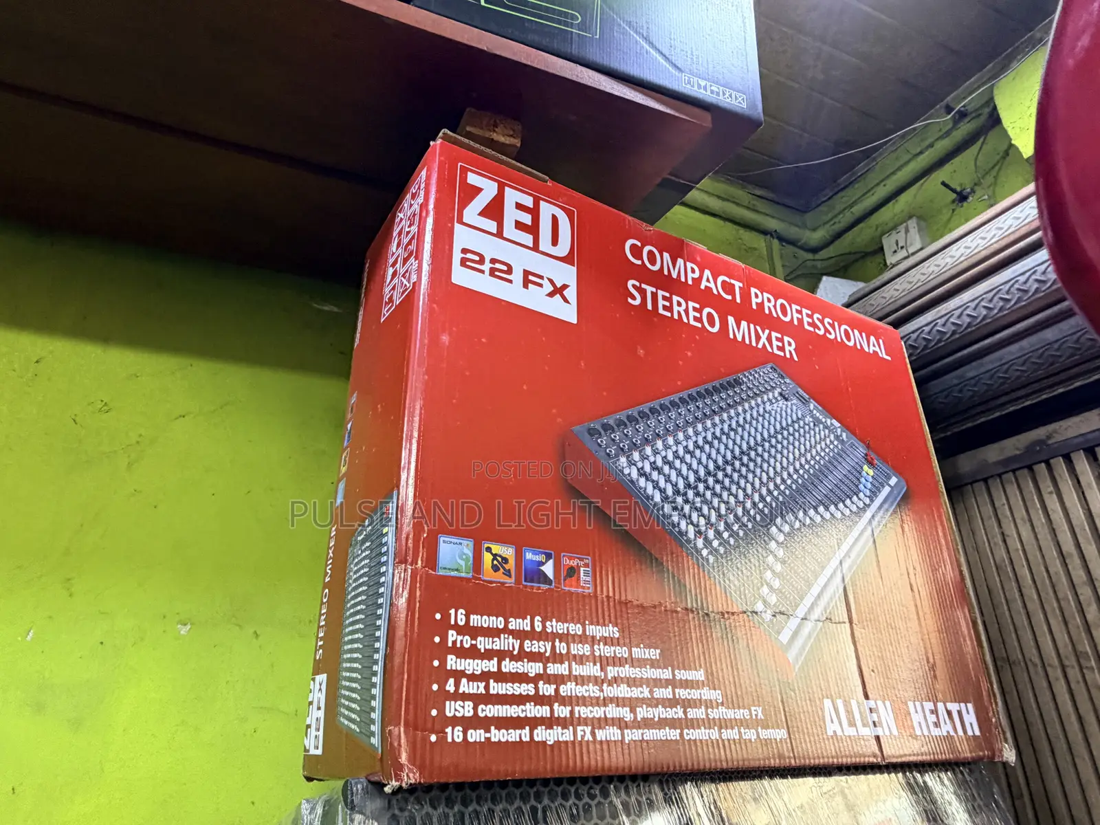 Allen & Heath Zed-22fx Compact Professional Stereo Mixer