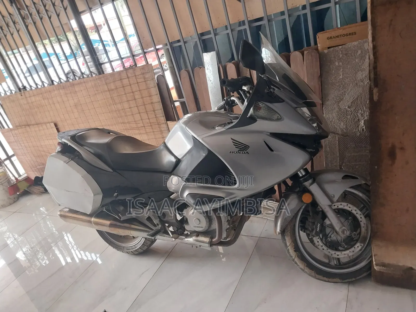 Honda NC700X 2010 Silver