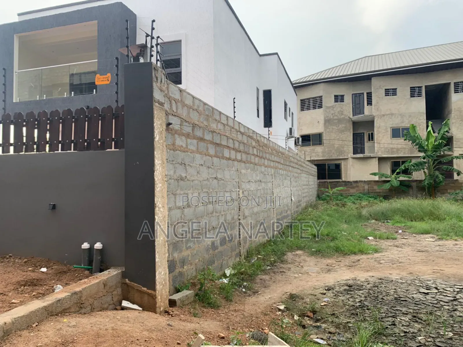 Titled One Plot at Atomic, Close to Pillar 2