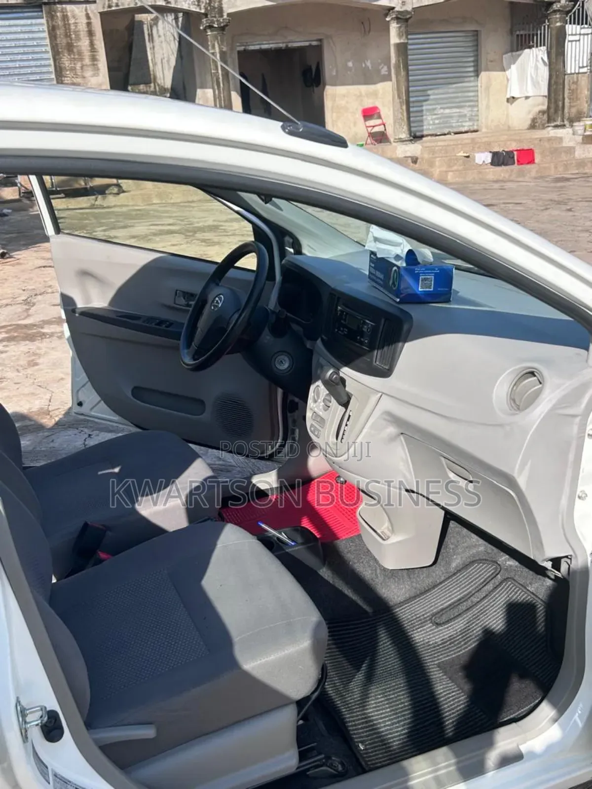 Daihatsu Mira 2014 White