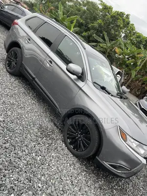 Mitsubishi Outlander 2020 Gray