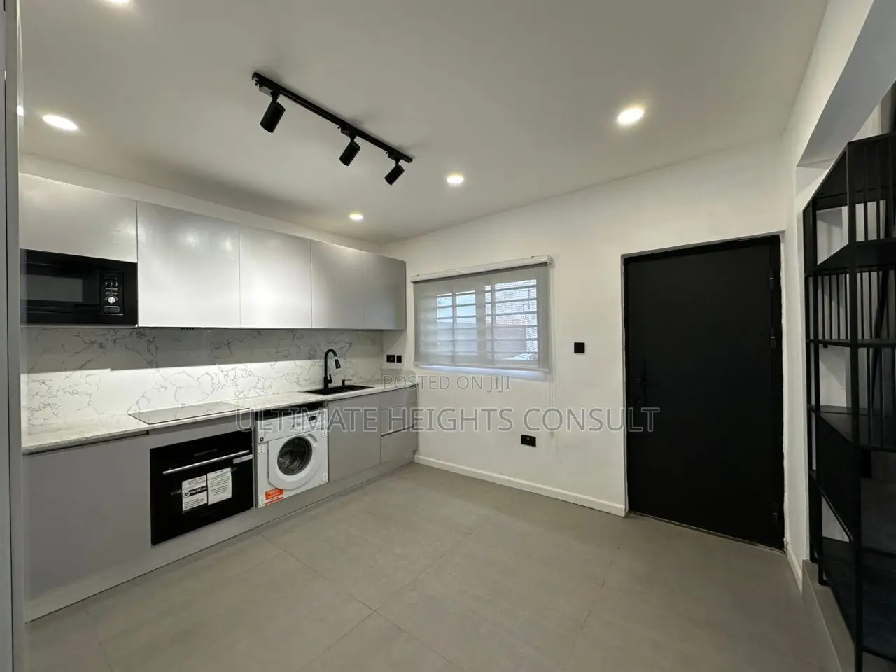 Furnished 2bdrm House in Labone, Coffee Shop Area for rent