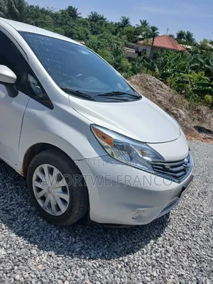 Nissan Versa 1.6 SL 2016 White