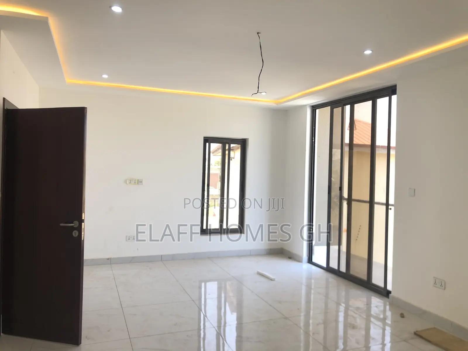 4bdrm Duplex in Elaffhomesgh, East Legon for sale