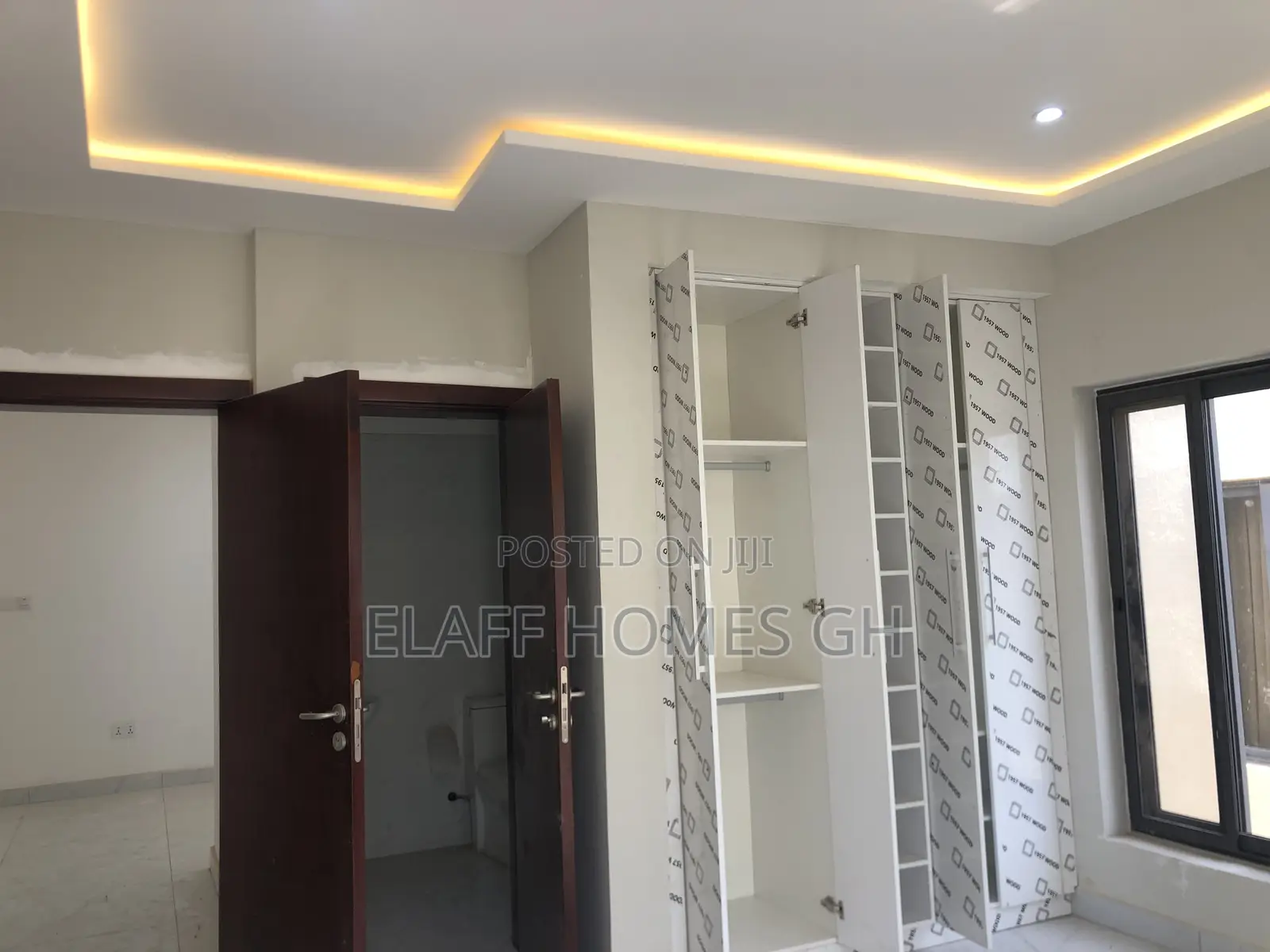 4bdrm Duplex in Elaffhomesgh, East Legon for sale