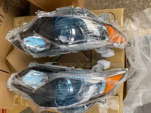 Toyota Camry 2012-2014 Headlights