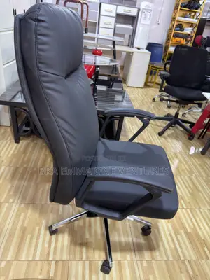 High-back Executive Swivel Chair