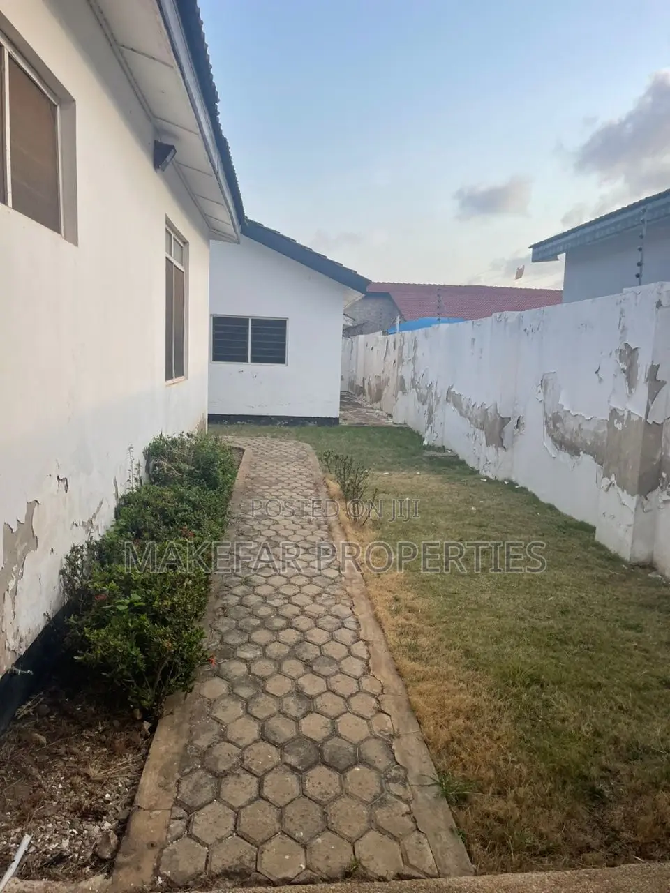 4bdrm House in Afienya for sale