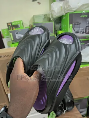 Oraimo Crestfrom Ergonomic Anti-Skid Slipper