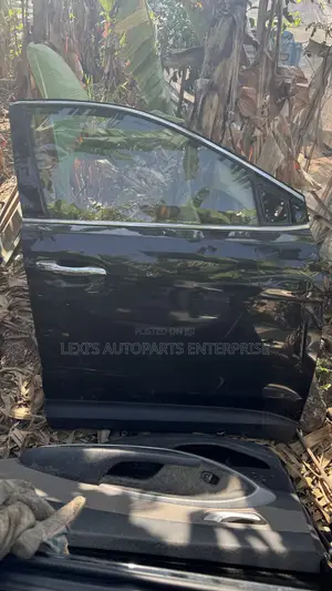Hyundai Santa Fe 2013,2014,2015,2016,2017,2018 Doors Available