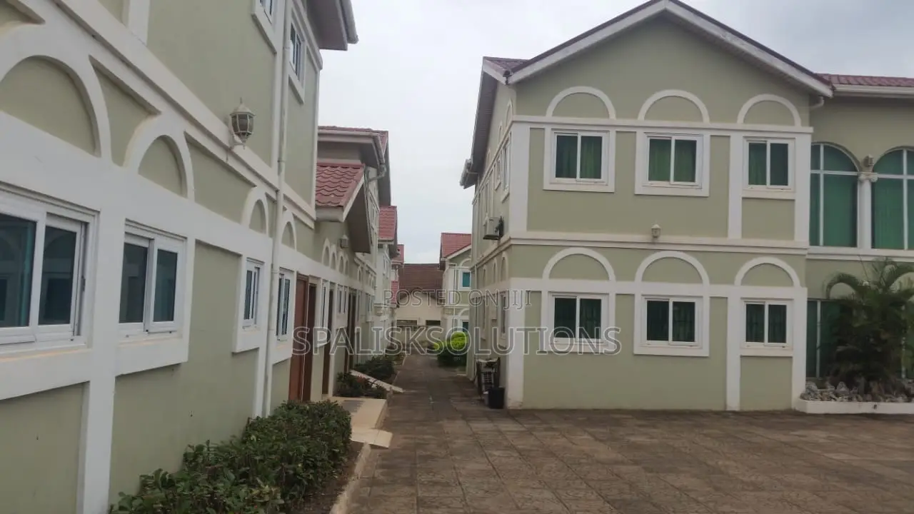 Furnished 20bdrm Apartment in East Legon for sale