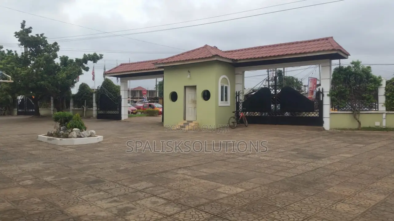 Furnished 20bdrm Apartment in East Legon for sale
