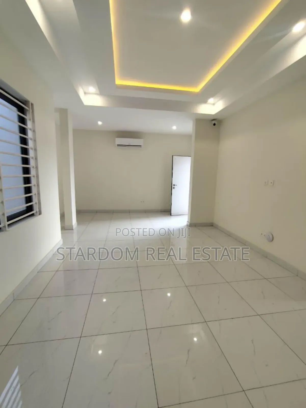 6bdrm Duplex in American House, East Legon for rent