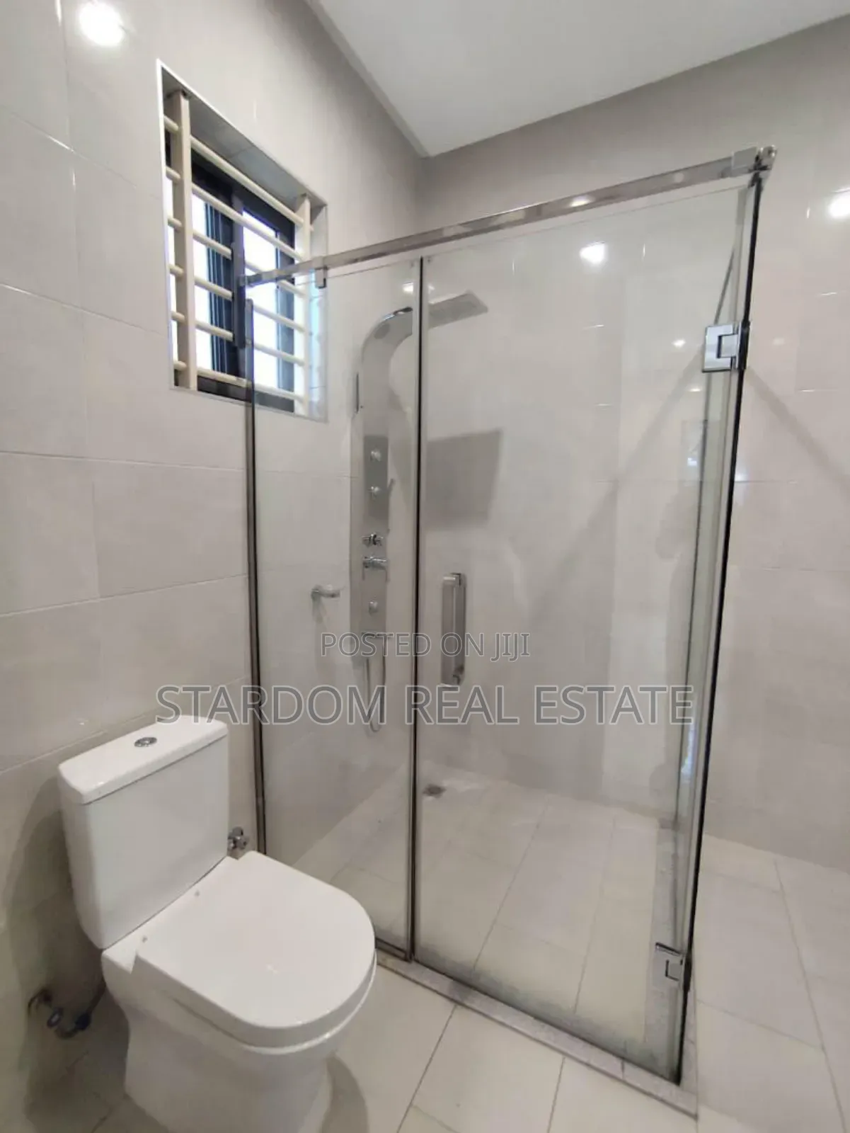 6bdrm Duplex in American House, East Legon for rent
