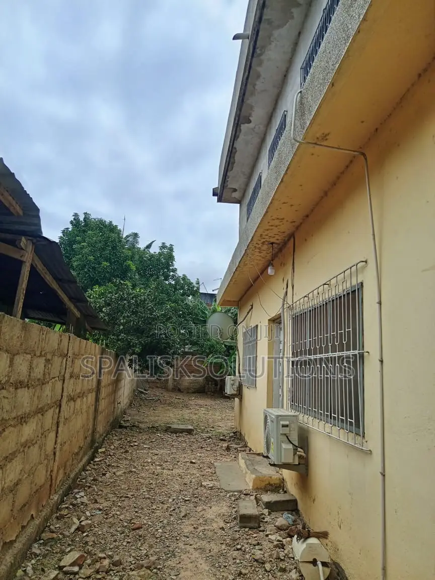 9bdrm Apartment in Sakaman for sale