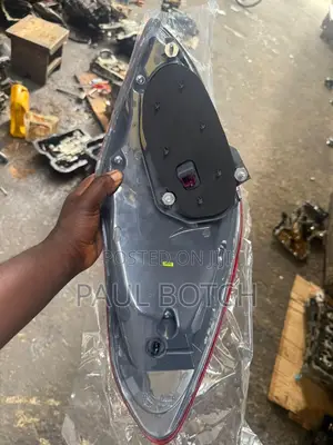 Mercedes-Benz C-Class 2014-2021 Tail Light