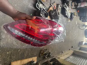 Mercedes-Benz C-Class 2014-2021 Tail Light