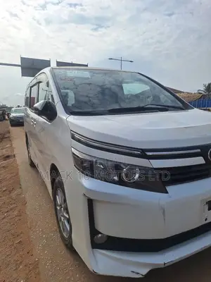 Toyota Voxy 2015 White