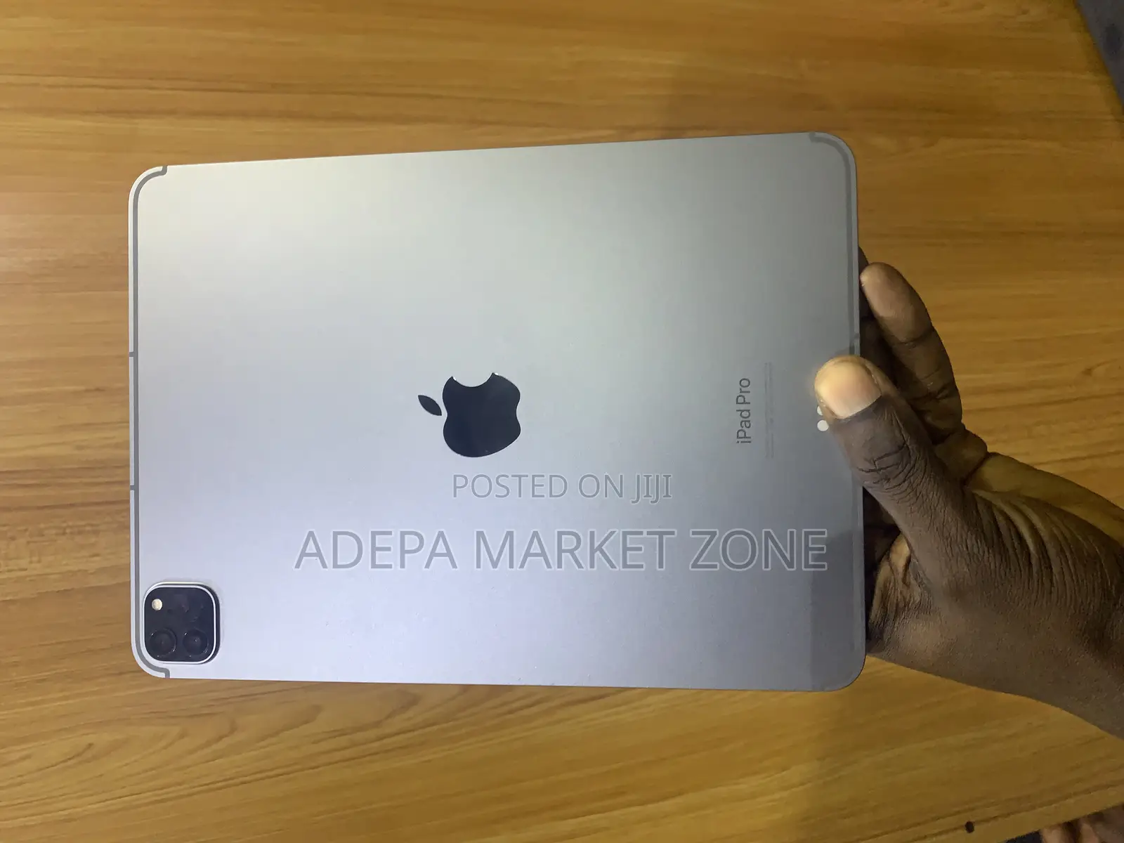 Apple iPad Pro 12.9 (2020) 128 GB Gray