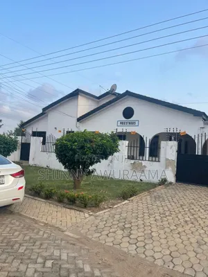 4bdrm House in Emefs Estate, Afienya for sale