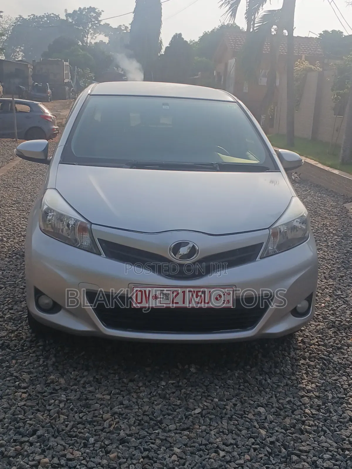 Toyota Vitz 1.3 AWD 5dr 2014 Silver