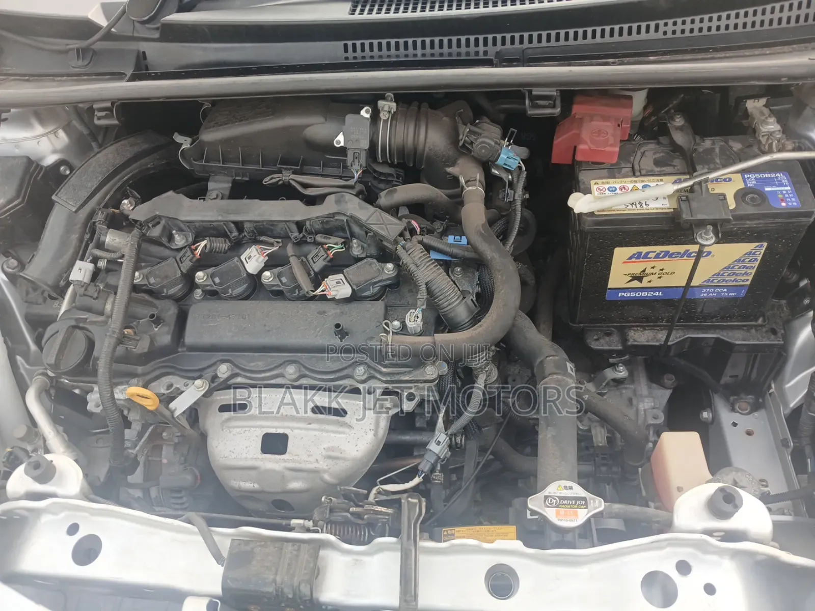 Toyota Vitz 1.3 AWD 5dr 2014 Silver
