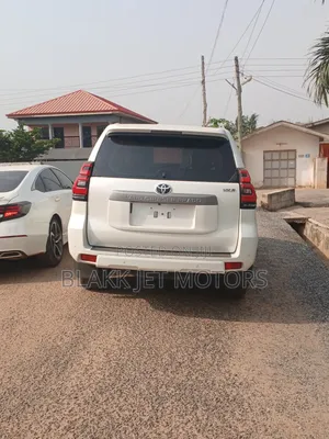 Toyota Land Cruiser Prado 4.0 Petrol GX-R 2018 White