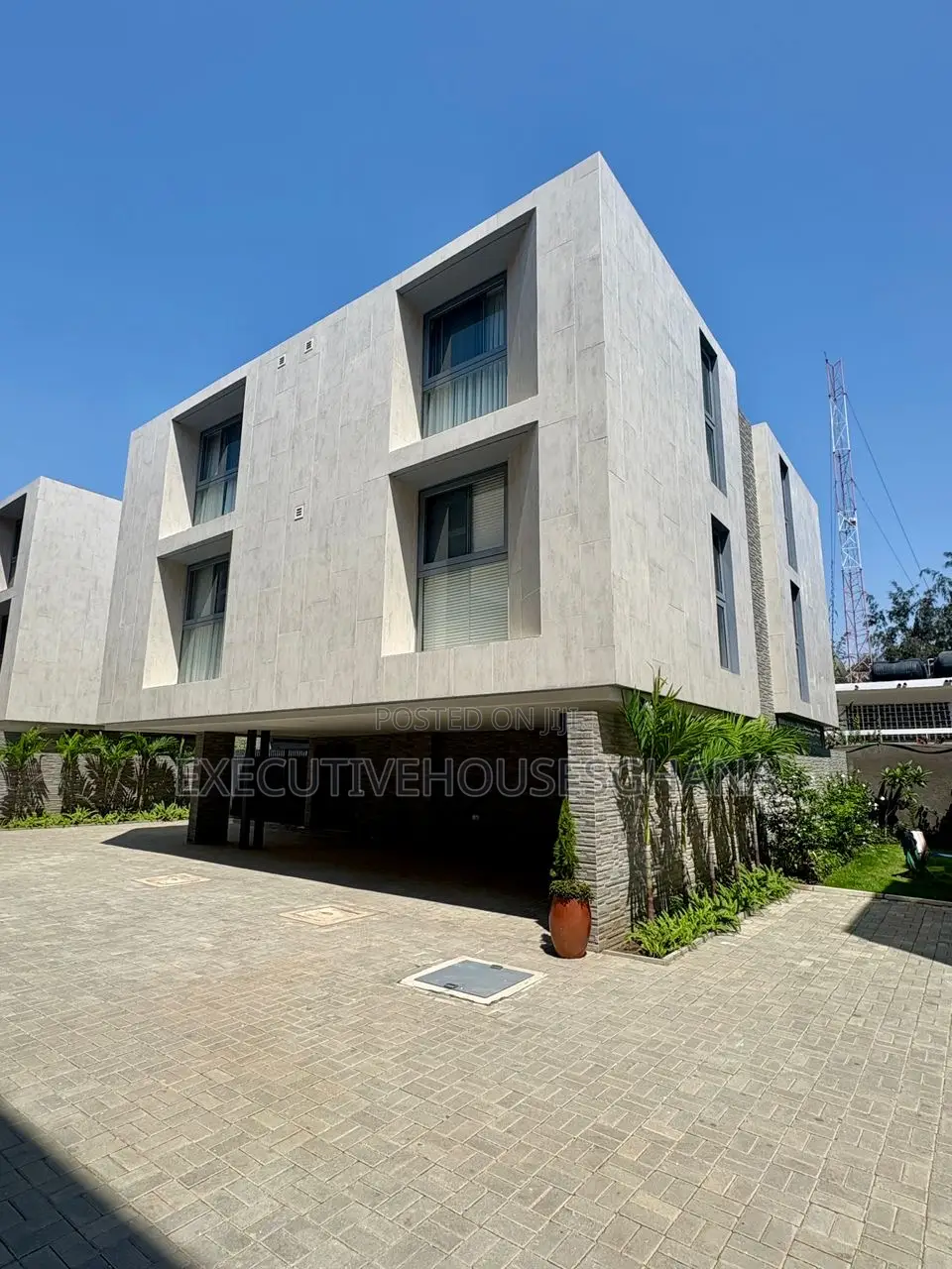 4bdrm House in Cantonments for rent