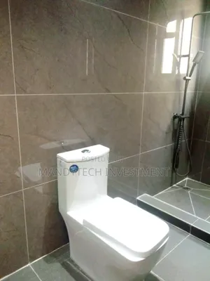 4bdrm Duplex in Lake Side Estate for sale
