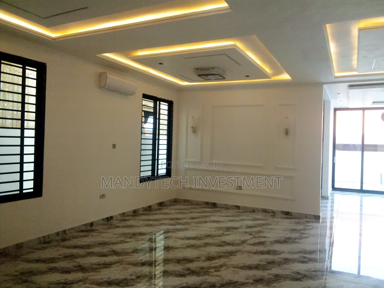 4bdrm Duplex in Lake Side Estate for sale