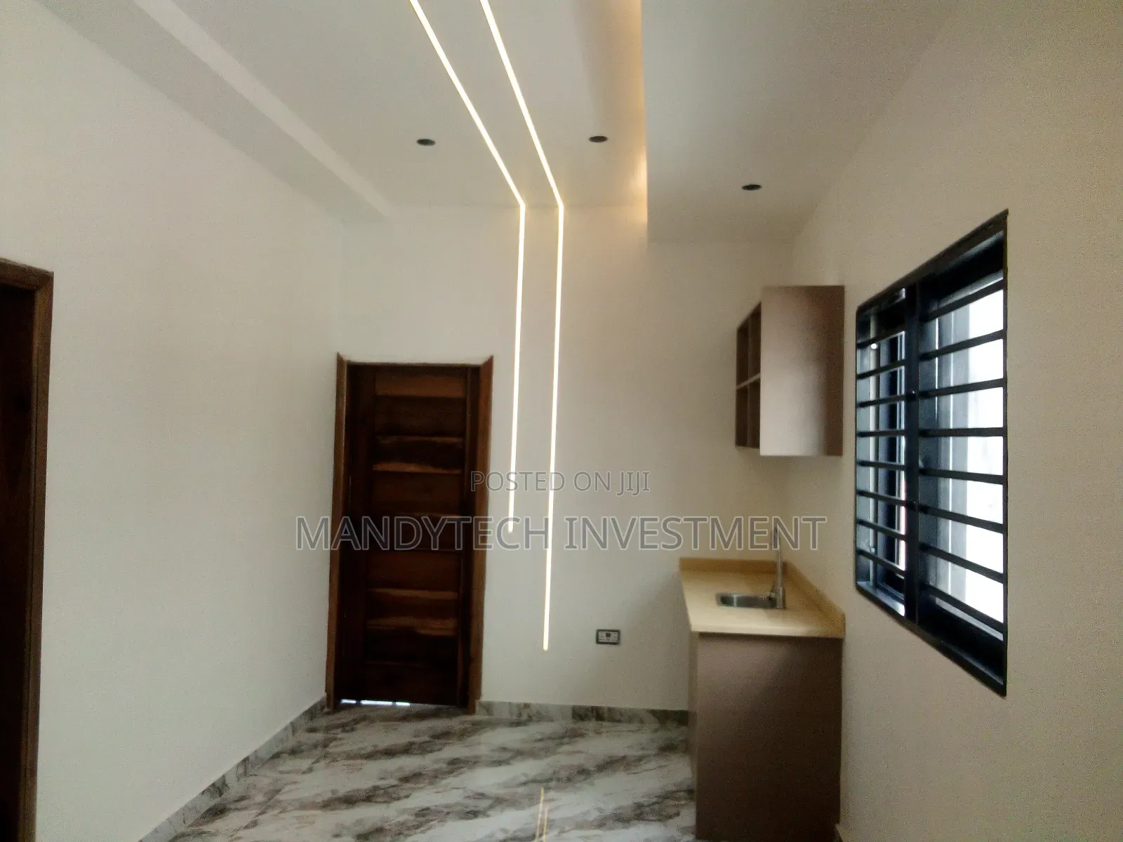 4bdrm Duplex in Lake Side Estate for sale