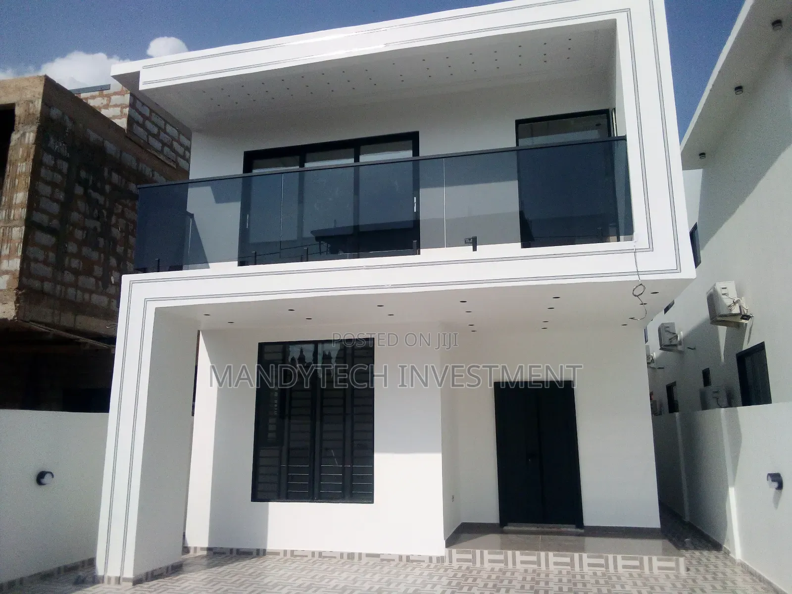 4bdrm Duplex in Lake Side Estate for sale