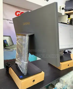 New Lenovo ideacentre AIO 520 8GB Intel Core i5 SSD 512GB