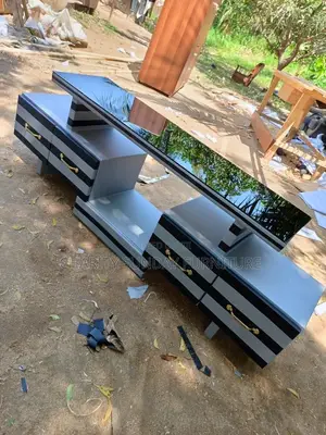 Neat Tv Stand(5ft)