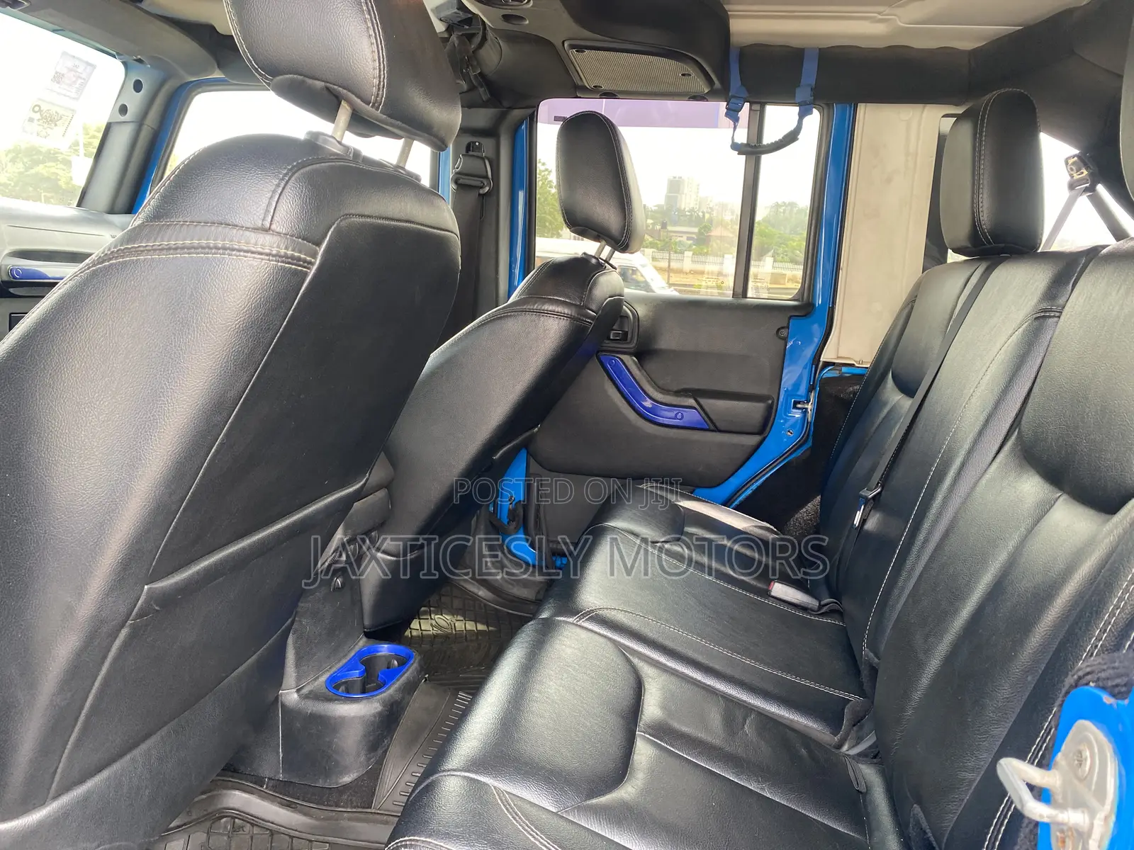 Jeep Wrangler Sahara 4x4 2016 Blue