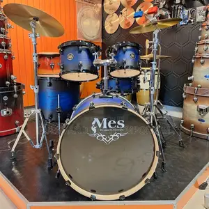Gradient Blue Mes Party Series Me5225t 5-piece Acoustic Drum Set