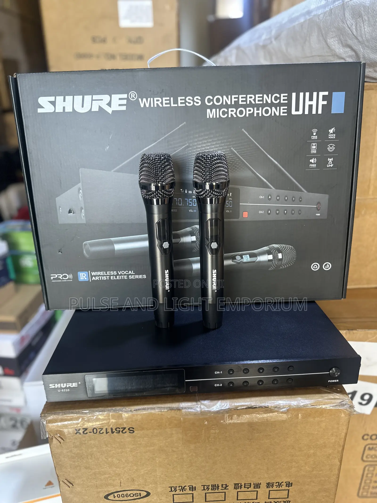 Shure U-6310 Wireless Microphone System