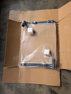Nissan Juke 2011,2012,2013,2014,2015,2016,2017,2018 Radiator / Tank