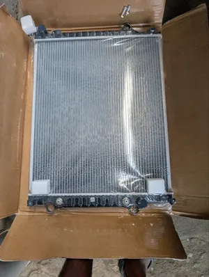 Toyota Tacoma 2004,2005,2006,2007,2008,2009,2010,2011,2012 Radiator
