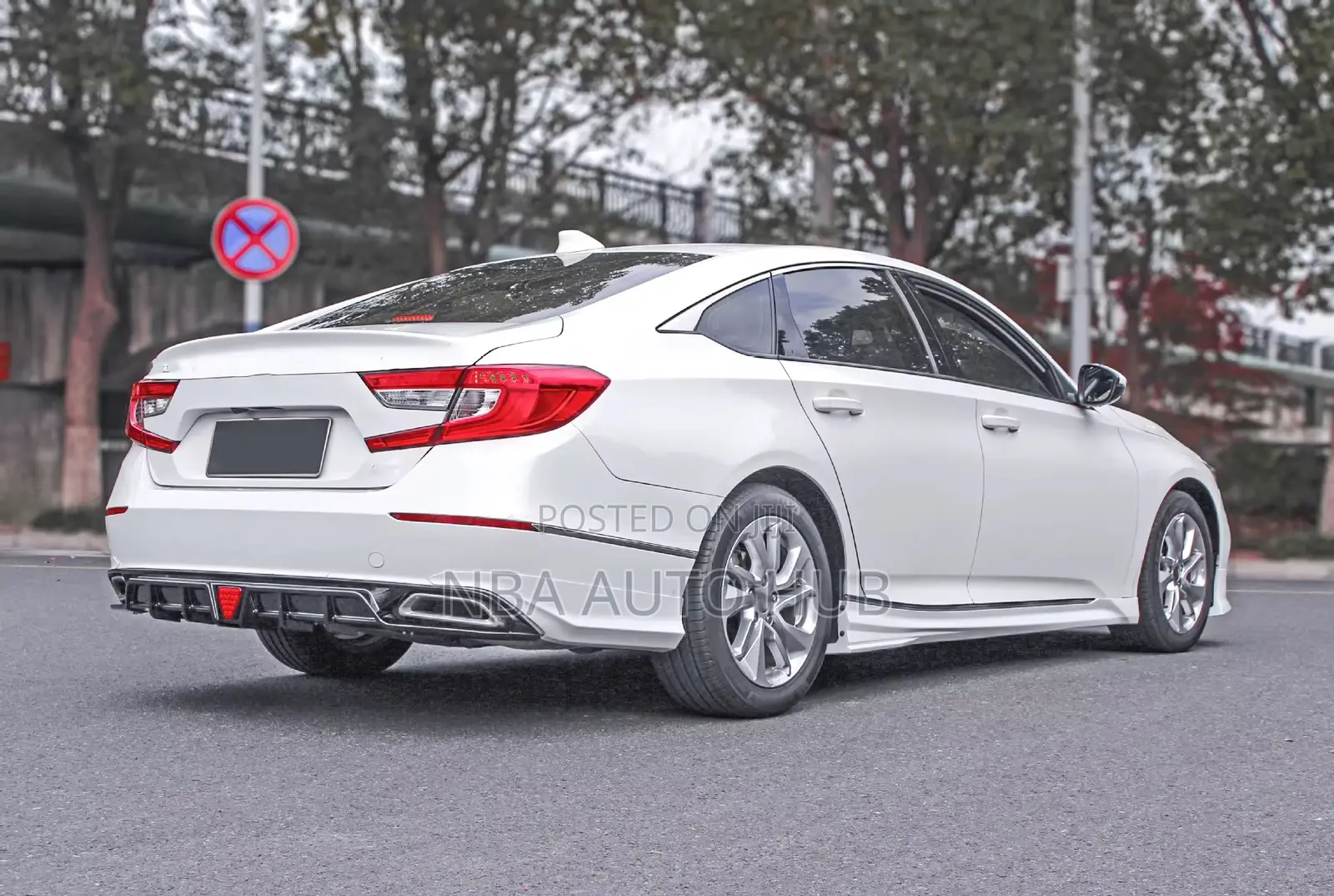 Accord Back Bumper Diffuser With Break Light