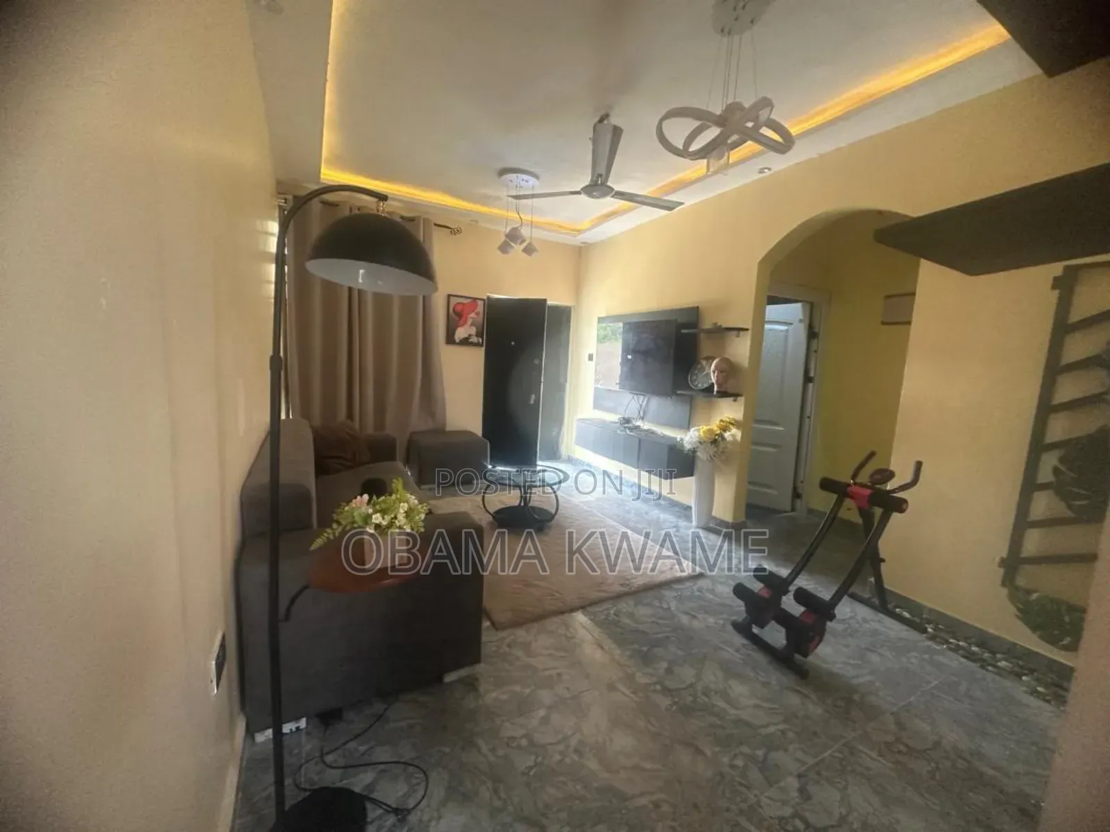 8bdrm Apartment in Laryea Homes, Pokuase for sale