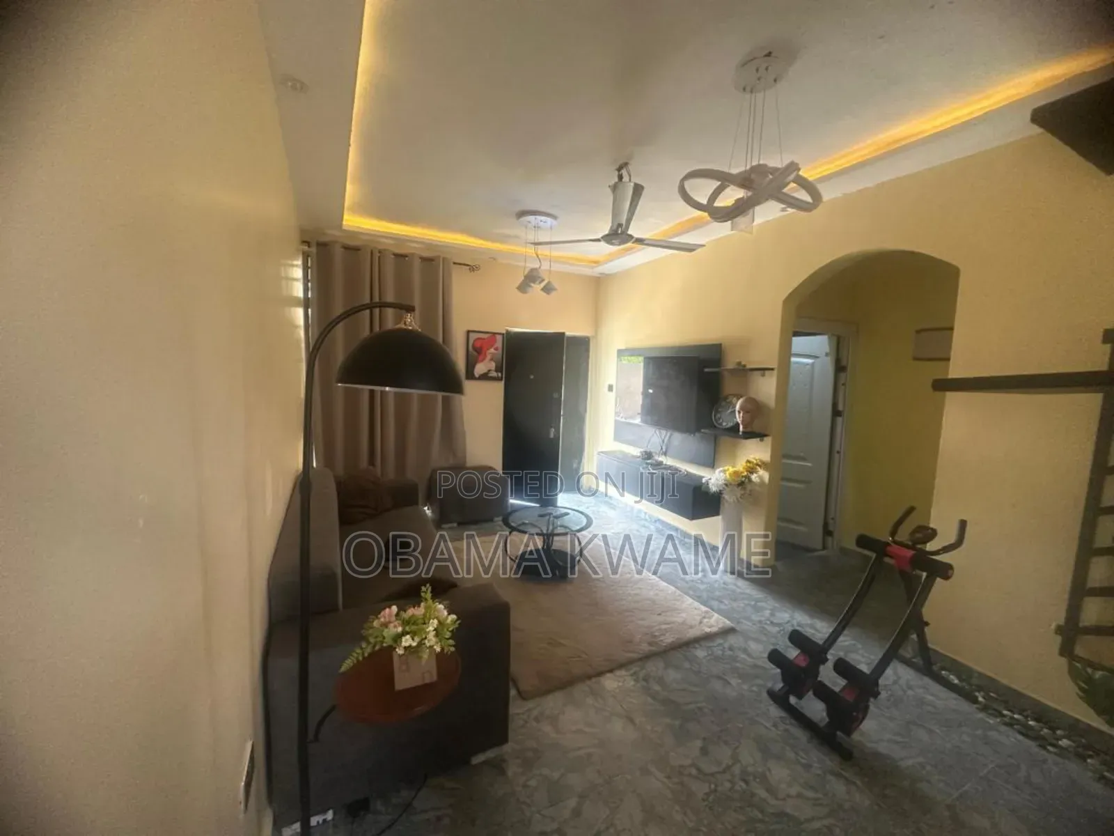 8bdrm Apartment in Laryea Homes, Pokuase for sale